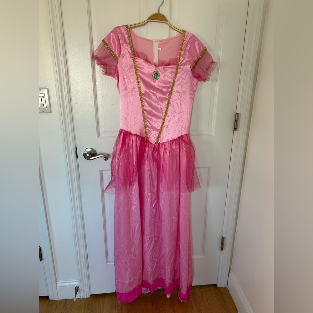 Princess peach costume plus accessories
